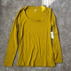 Women’s Old Navy Long Sleeve Tee